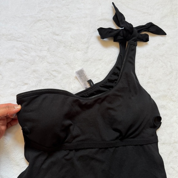 Vero Moda Size M Black One-Shoulder Swimsuit - Picture 11 of 11